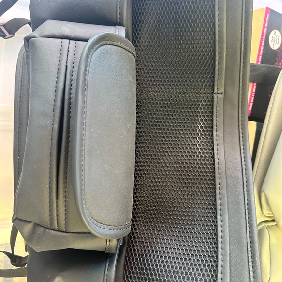 Car Handbag Holder Between Seats - Picture 4 of 4